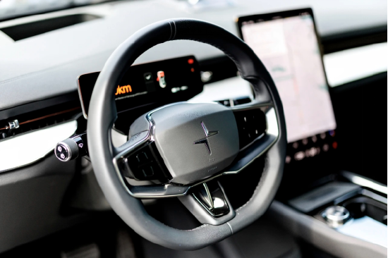 李书福被坑惨了:14亿“输血”极星浮亏50%,吉利全球化梦碎? | 次世代车研所