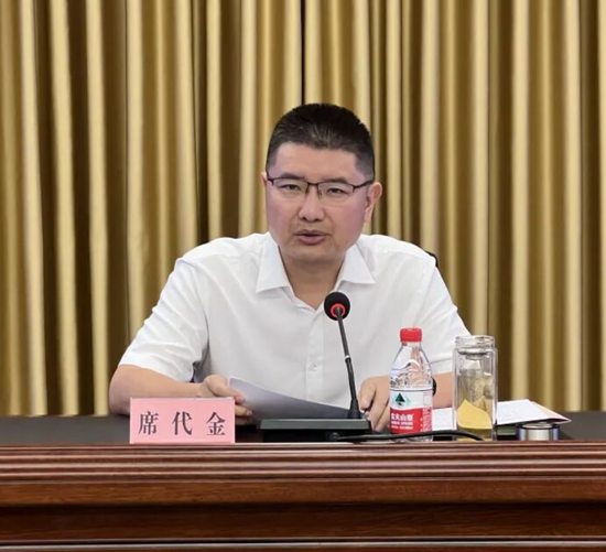 四川银行高管层扩员、两位新副行长亮相,一人曾任副市长、一人为85后